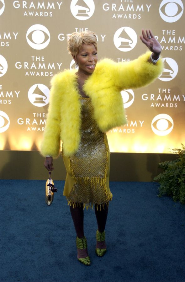 46TH ANNUAL GRAMMY AWARDS Singer Mary J. Blige arrives at the 46th Annual Grammy Awards show at t