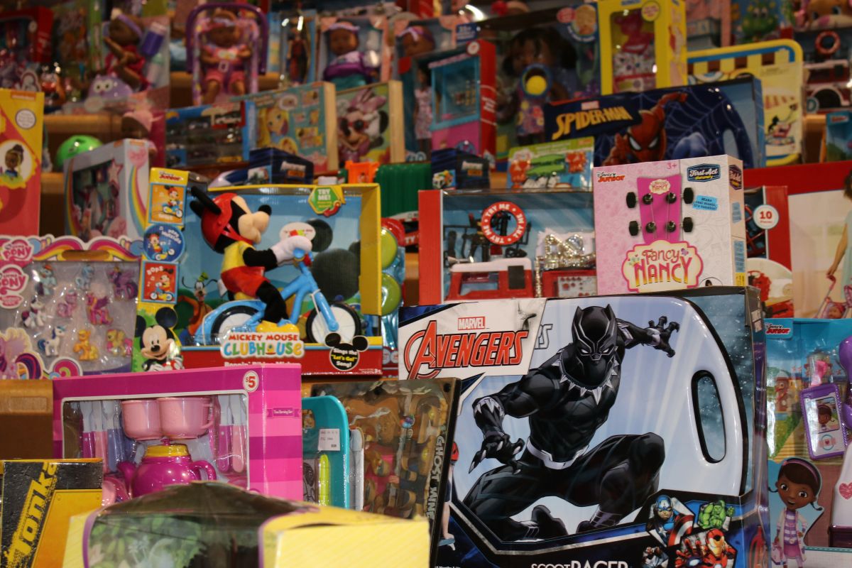 2018 Radio One Toy Drive Distribution